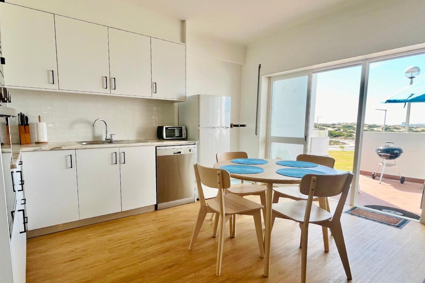 Apartamento Luciana - Beachside, Balcony, Sunset View Ferrel  Zewnętrze zdjęcie